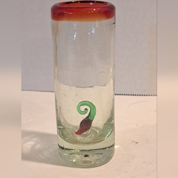 MEXICAN TEQUILA SHOT GLASSES HANDBLOWN WITH CHILI PEPPER. - Picture 7 of 7
